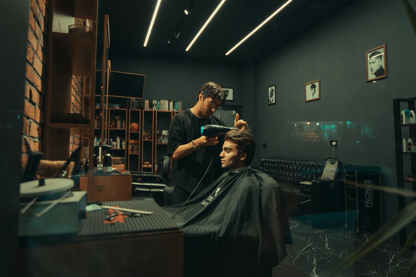 Salon advertising: a salon in use